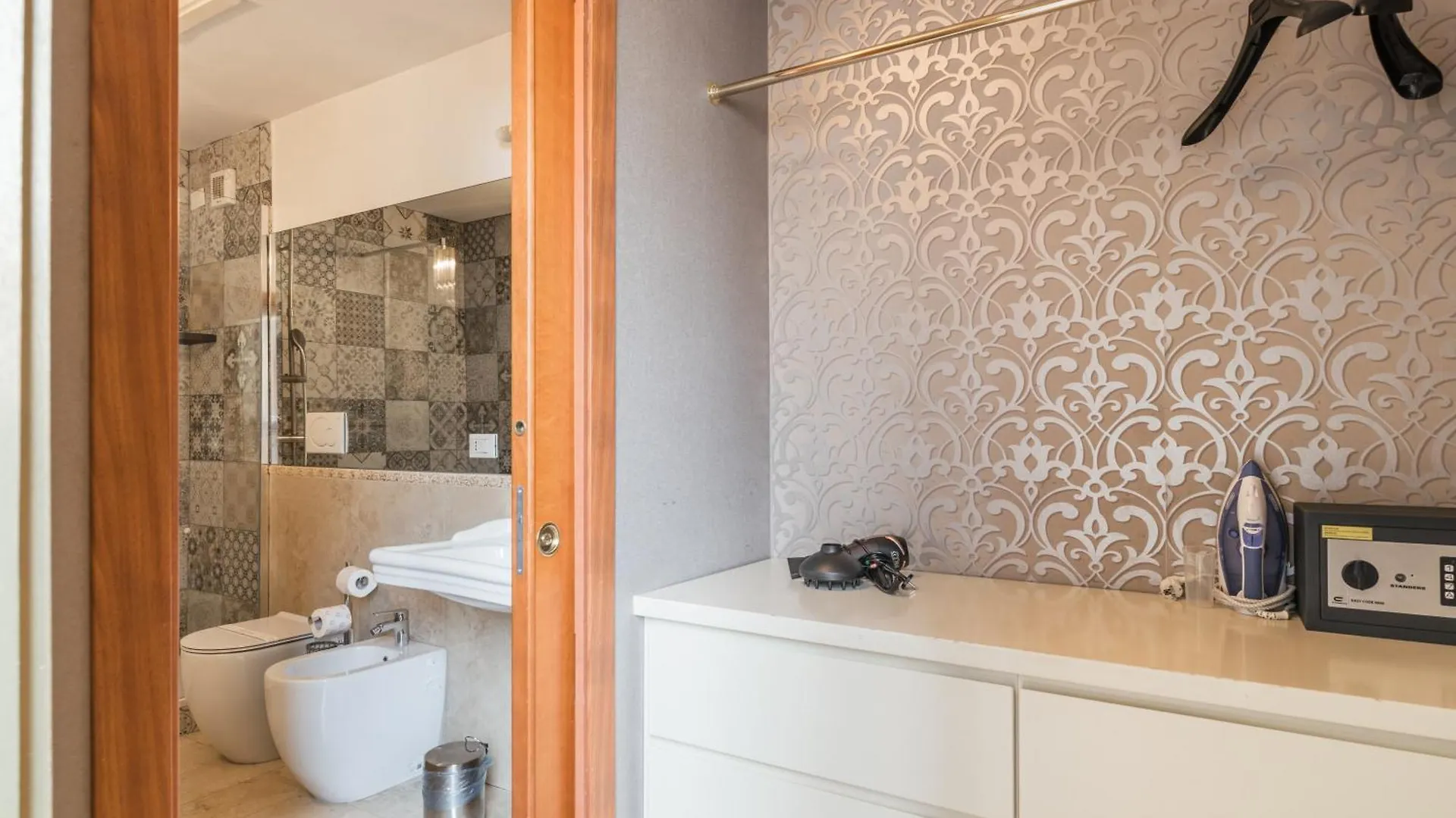 Penthouse Suite Rome - Private Suites Guest house